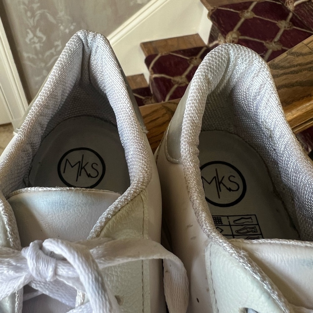 Michael Kors, ladies white and silver sneaker excellent condition size 10 - Picture 7 of 13